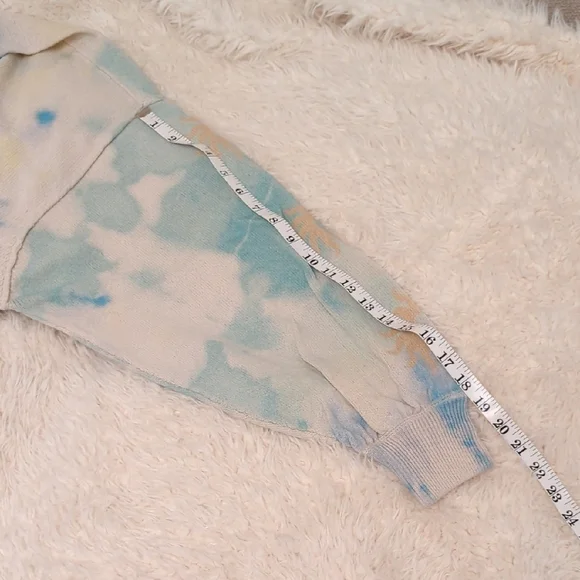 NWOT Free People Blue and Cream Graphic Crewneck Sweater Size Medium - Picture 10 of 11